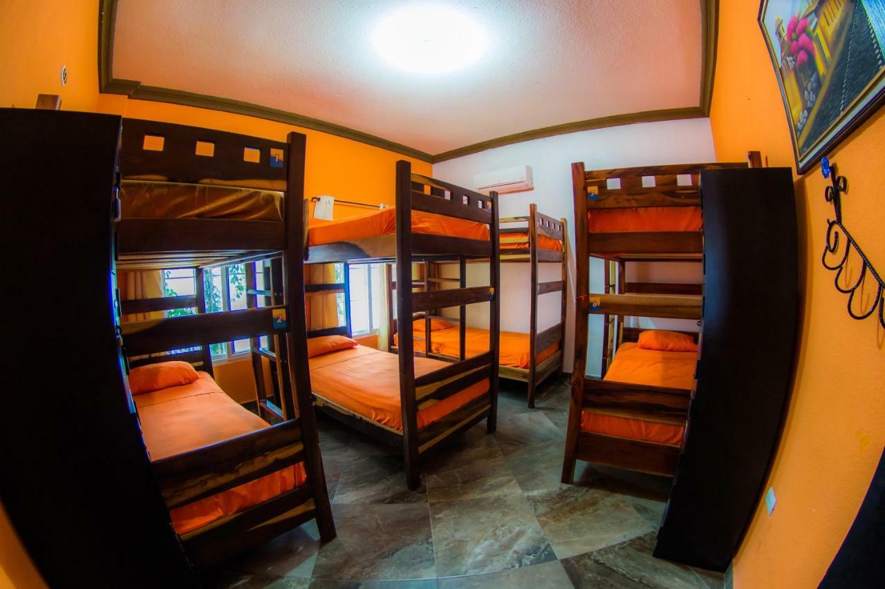 Hostal Casa De Grethel Flores Exterior photo