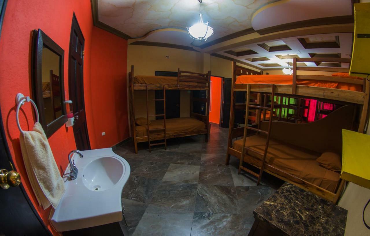 Hostal Casa De Grethel Flores Exterior photo